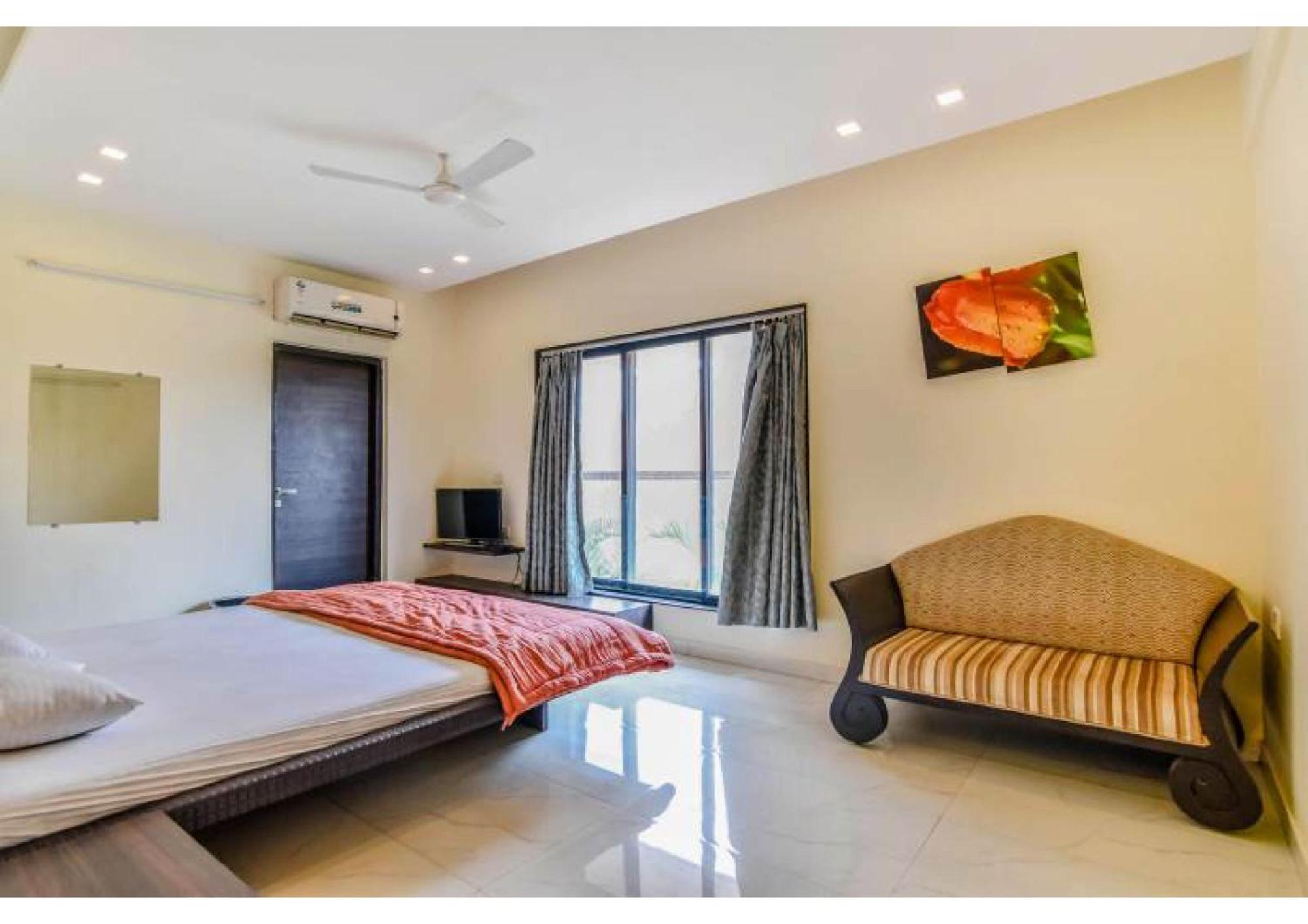 Alison Villa Lonavala Luaran gambar