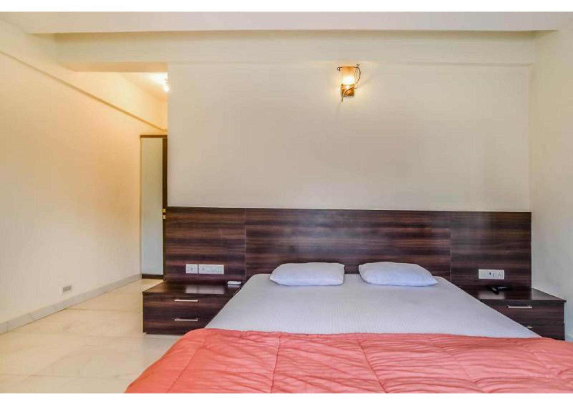 Alison Villa Lonavala Luaran gambar